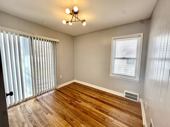19412 Kenosha St, House other with 3 bedrooms, 1 bathrooms and null parking in Harper Woods MI | Image 11