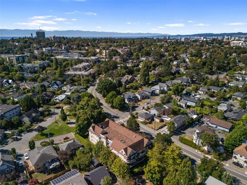 203-2211 Shelbourne St, Victoria, BC, V8R5K9 | Card Image