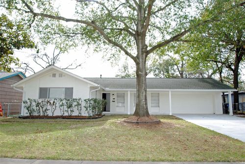 7953 Ridgeview Dr, Houston, TX, 77055-1512 | Card Image