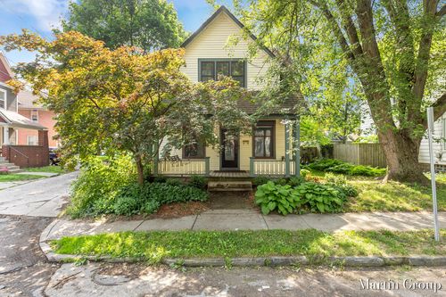 100 Luton Ave Se, Grand Rapids, MI, 49506-1564 | Card Image