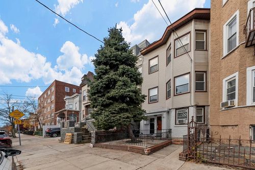 2-146 Bowers St, Jersey City, NJ, 07307-2970 | Card Image