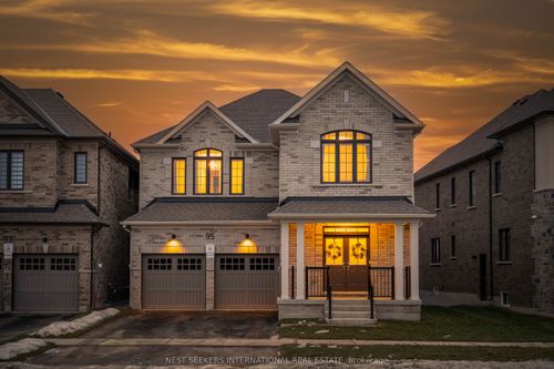 95 Pembrook St, Bolton, ON, L7E2K1 | Card Image