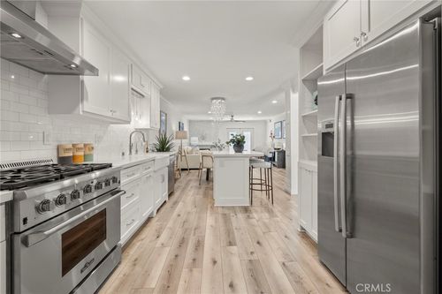 2332 Vista Huerta, Newport Beach, CA, 92660-4038 | Card Image