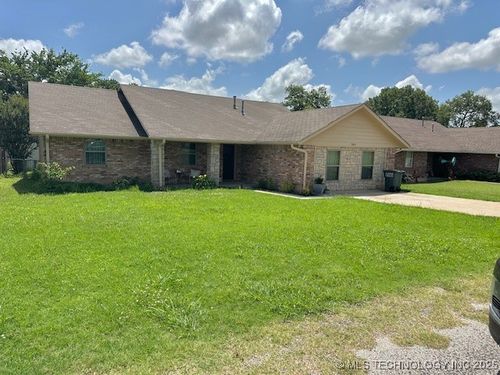 905 Rogers Ave, Madill, OK, 73446-3630 | Card Image