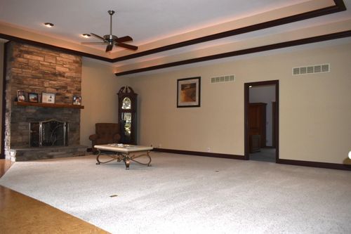 17539 E 2600 North Rd, Lexington, IL, 61753-9379 | Card Image