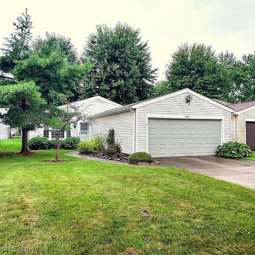 59-8882 Holly Lane, Olmsted Falls, OH, 44138 | Card Image