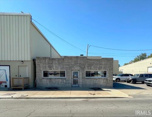 87 S 6th St, Logansport, IN, 46947-2749 | Card Image