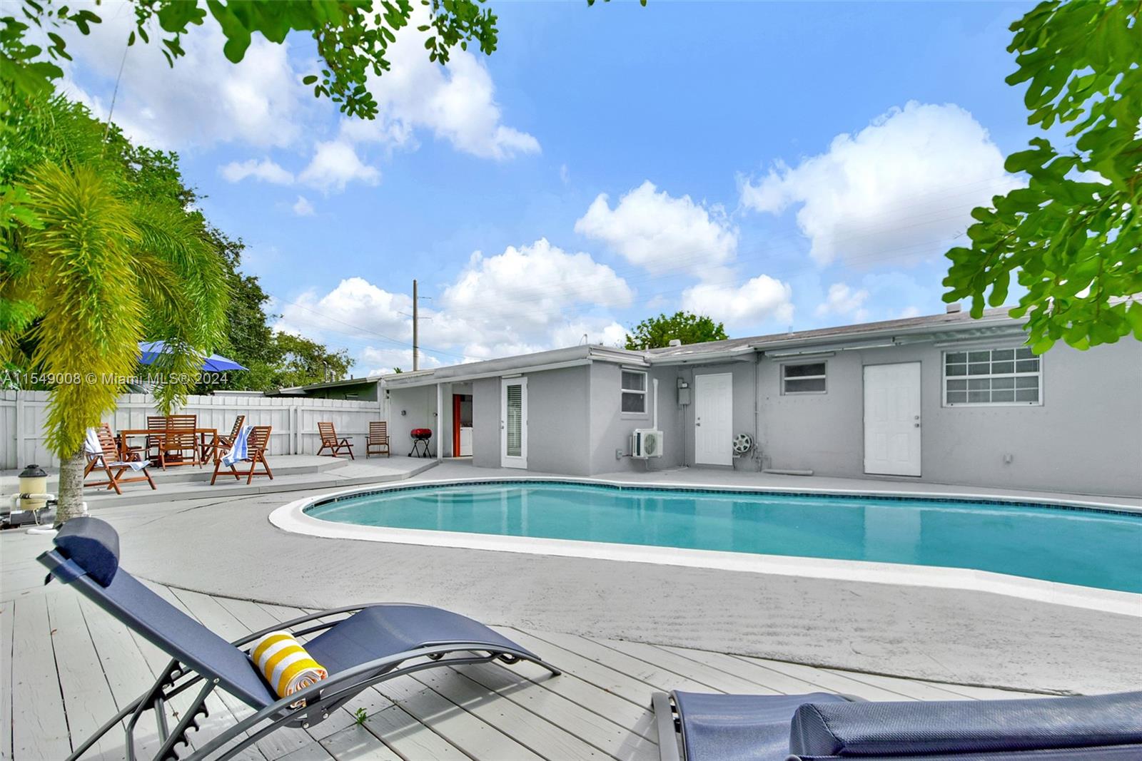 64th Ave, Hollywood, FL 33024
