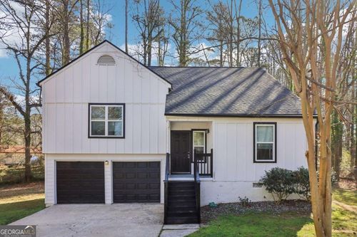 105 Running Bear Trl, Fayetteville, GA, 30214-1160 | Card Image