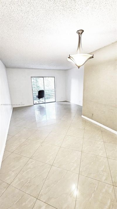 22-3C - 4394 Nw 9th Ave, Condo with 2 bedrooms, 2 bathrooms and null parking in Deerfield Beach FL | Image 3