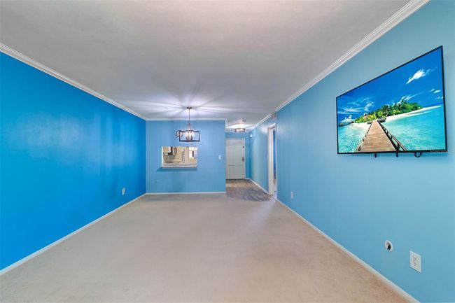 APT-205 - 200 Glennes Ln, Condo with 2 bedrooms, 1 bathrooms and null parking in DUNEDIN FL | Image 6