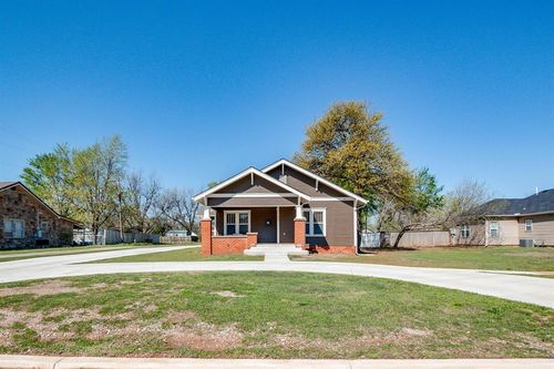 407 N 4th St, Marlow, OK, 73055-1805 | Card Image
