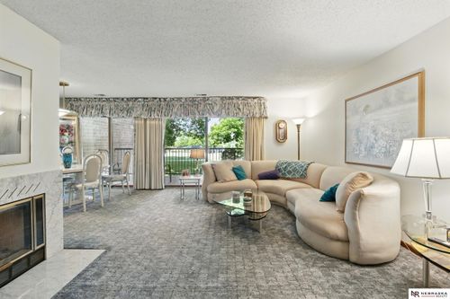 apt-3-11937 Miracle Hills Dr, Omaha, NE, 68154-4405 | Card Image