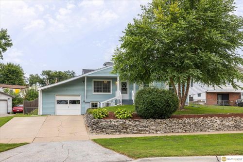 7709 S 42nd St, Bellevue, NE, 68147-1735 | Card Image