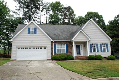 415 Torey Pines Ct, Winston-Salem, NC, 27105-4121 | Card Image