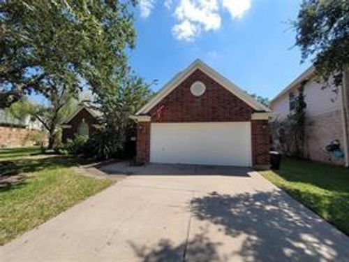 8011 Aspen Ct, Baytown, TX, 77523-0895 | Card Image