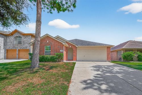 203 Mammoth Springs Ln, Dickinson, TX, 77539-6226 | Card Image