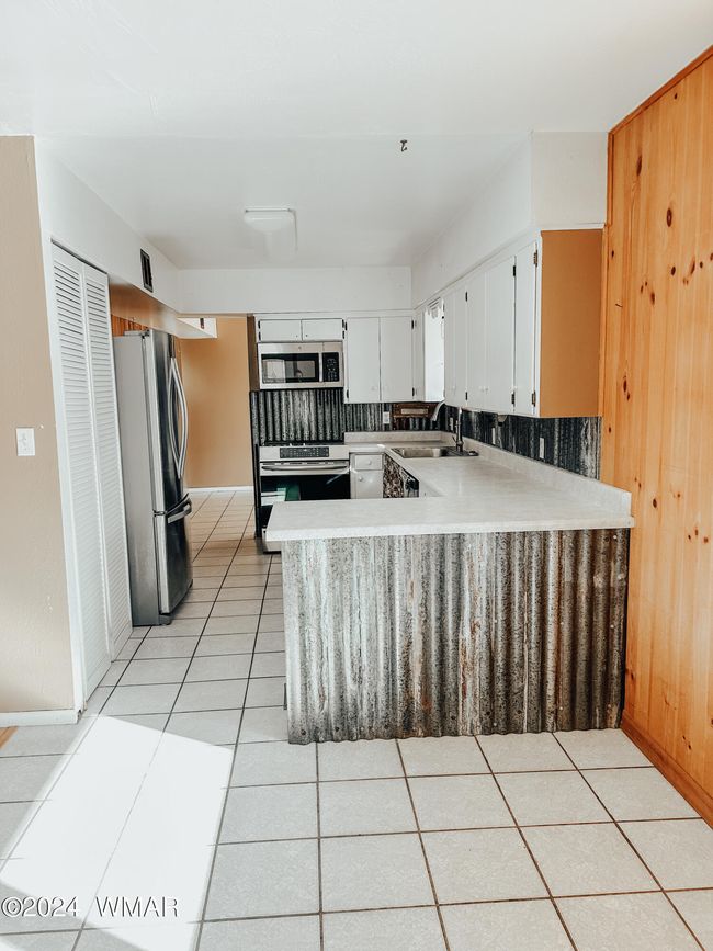 Kitchen | Image 12
