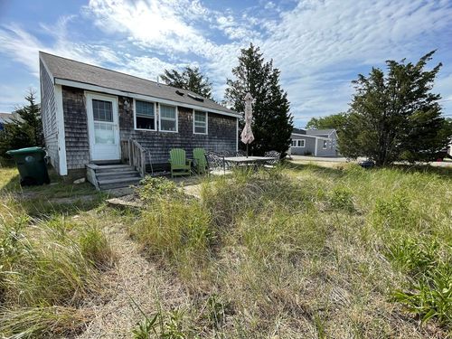 28 Brighton St, Marshfield, MA, 02050-5355 | Card Image