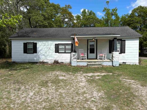 123 E Pine St, Johnsonville, SC, 29555-4220 | Card Image