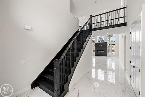 2-51581 Forster Ln, Shelby Twp, MI, 48316-3882 | Card Image