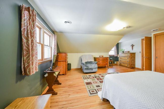 AmyLantz_KelvinAndowImages_3146ChesterRoadseEyota_52.jpg | Image 36