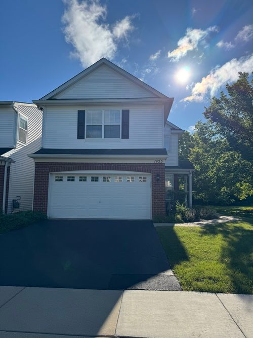 1425 Millbrook Dr, Algonquin, IL, 60102-2521 | Card Image