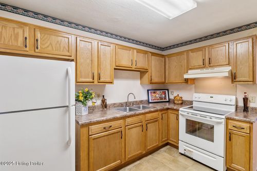 281 El Conquistador Pl, Louisville, KY, 40220-2164 | Card Image