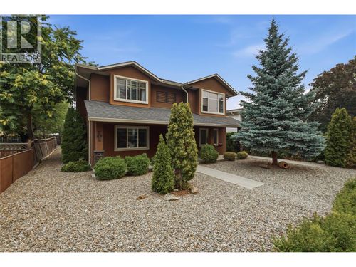 560 Christleton Ave, Kelowna, BC, V1Y5J2 | Card Image