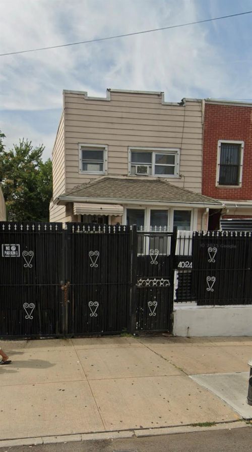 40 24th St, Long Island City, NY, 11101 | Card Image