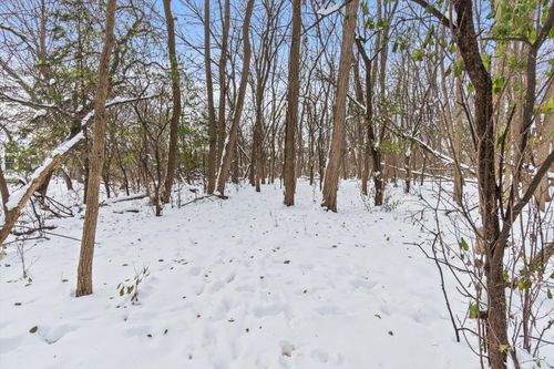 2058 Suffork Rd, Northfield, IL, 60093-1132 | Card Image