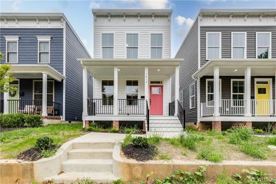 View of front of house featuring a porch | Image 1