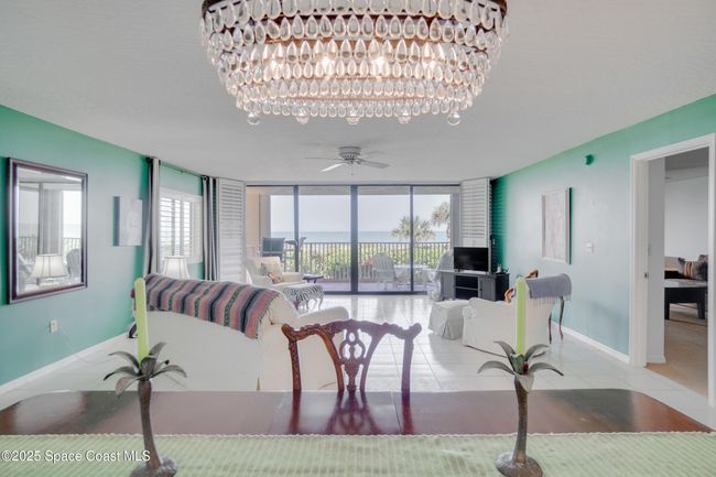 201 - 1527 S Atlantic Ave, Condo with 3 bedrooms, 2 bathrooms and null parking in COCOA BEACH FL | Image 4