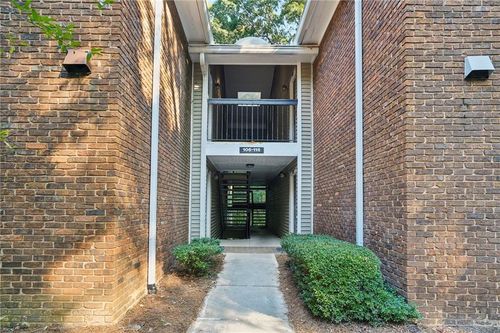 112 Barrington Hills Dr, Atlanta, GA, 30350-3801 | Card Image