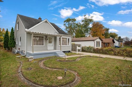 2144 Woodruff Ave, Warren, MI, 48091-2141 | Card Image