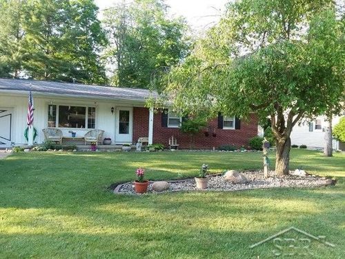 6518 Birchview Dr, Saginaw, MI, 48609-7005 | Card Image