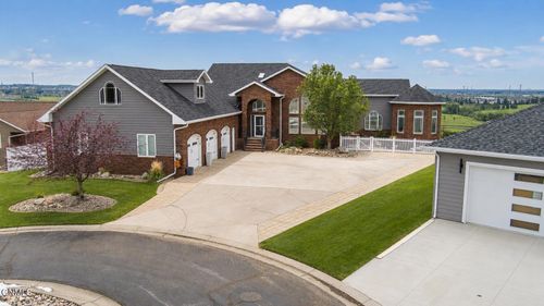 1916 Harding Pl, Bismarck, ND, 58501-2386 | Card Image