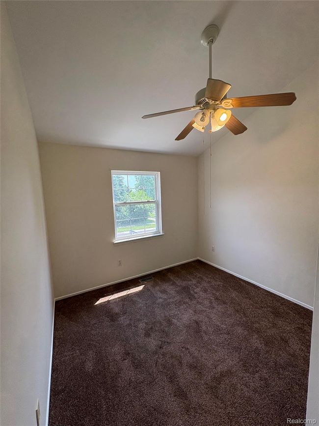 Bedroom 3.jpg | Image 10