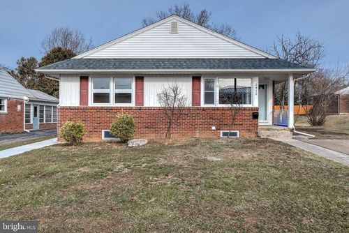 2412 Dickinson Ave, CAMP HILL, PA, 17011-5325 | Card Image