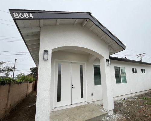 8684 Oasis Ave, Westminster, CA, 92683-4630 | Card Image
