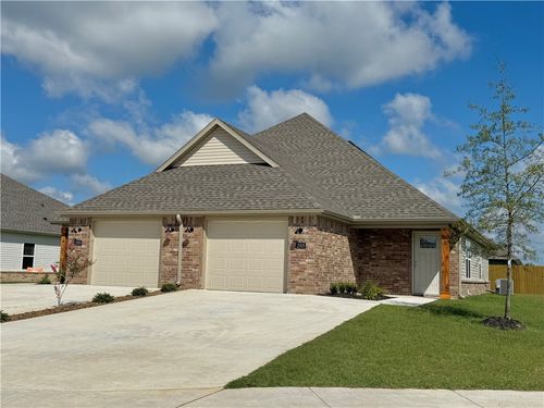 2002 E Brookview Dr, Siloam Springs, AR, 72761-6042 | Card Image