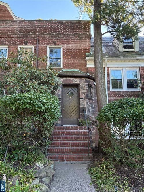 185 Palisade Ave, Bogota, NJ, 07603-1633 | Card Image