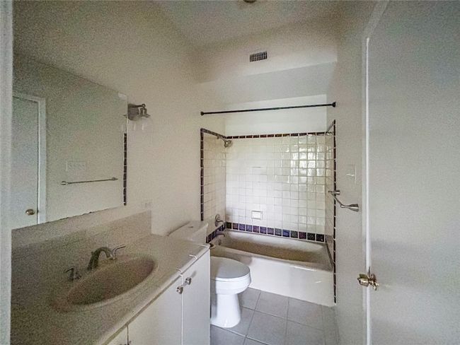 Second Attached Full Bathroom | Image 23