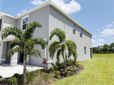 17714 Crescent Moon Loop, Townhouse with 3 bedrooms, 2 bathrooms and null parking in Bradenton FL | Image 2