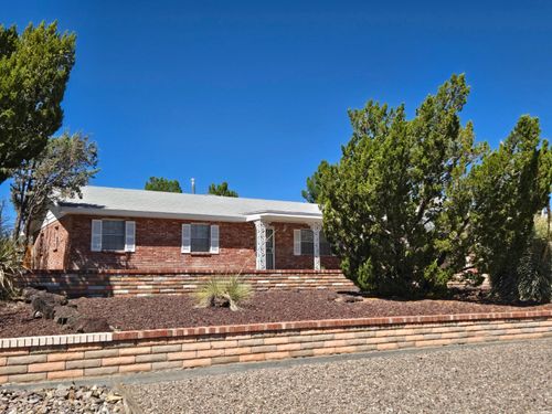 906 Ivy St, Truth Or Consequences, NM, 87901-1640 | Card Image