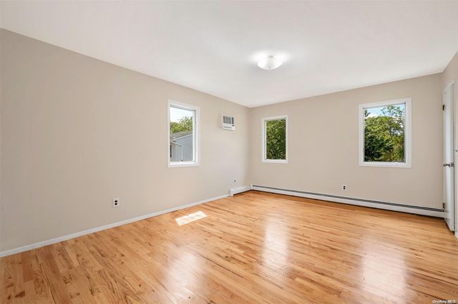 Unit 8 Master Bedroom | Image 23