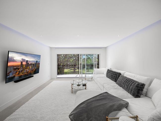 I-302 - 300 N Highway A1a, Condo with 2 bedrooms, 2 bathrooms and null parking in Jupiter FL | Image 14