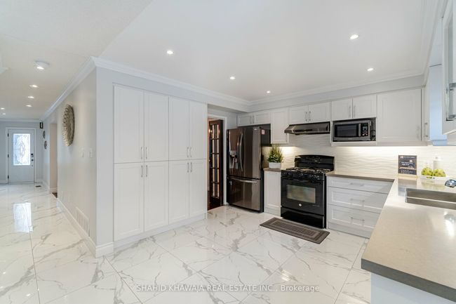 520 Ceremonial Dr, House other with 4 bedrooms, 3 bathrooms and 3 parking in Mississauga ON | Image 13