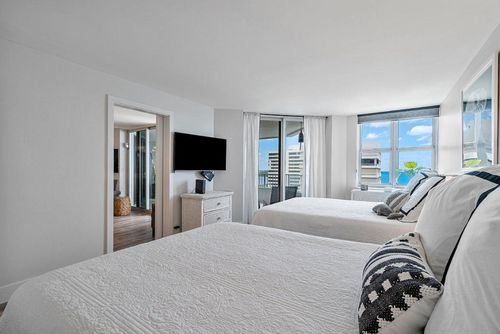 1403-5200 N Ocean Dr, Riviera Beach, FL, 33404-2659 | Card Image