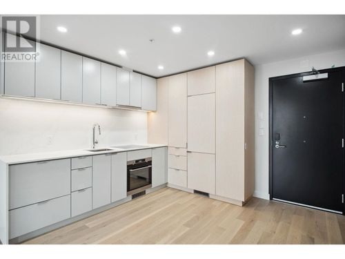 502-239 Keefer St, Vancouver, BC, V6A1X6 | Card Image